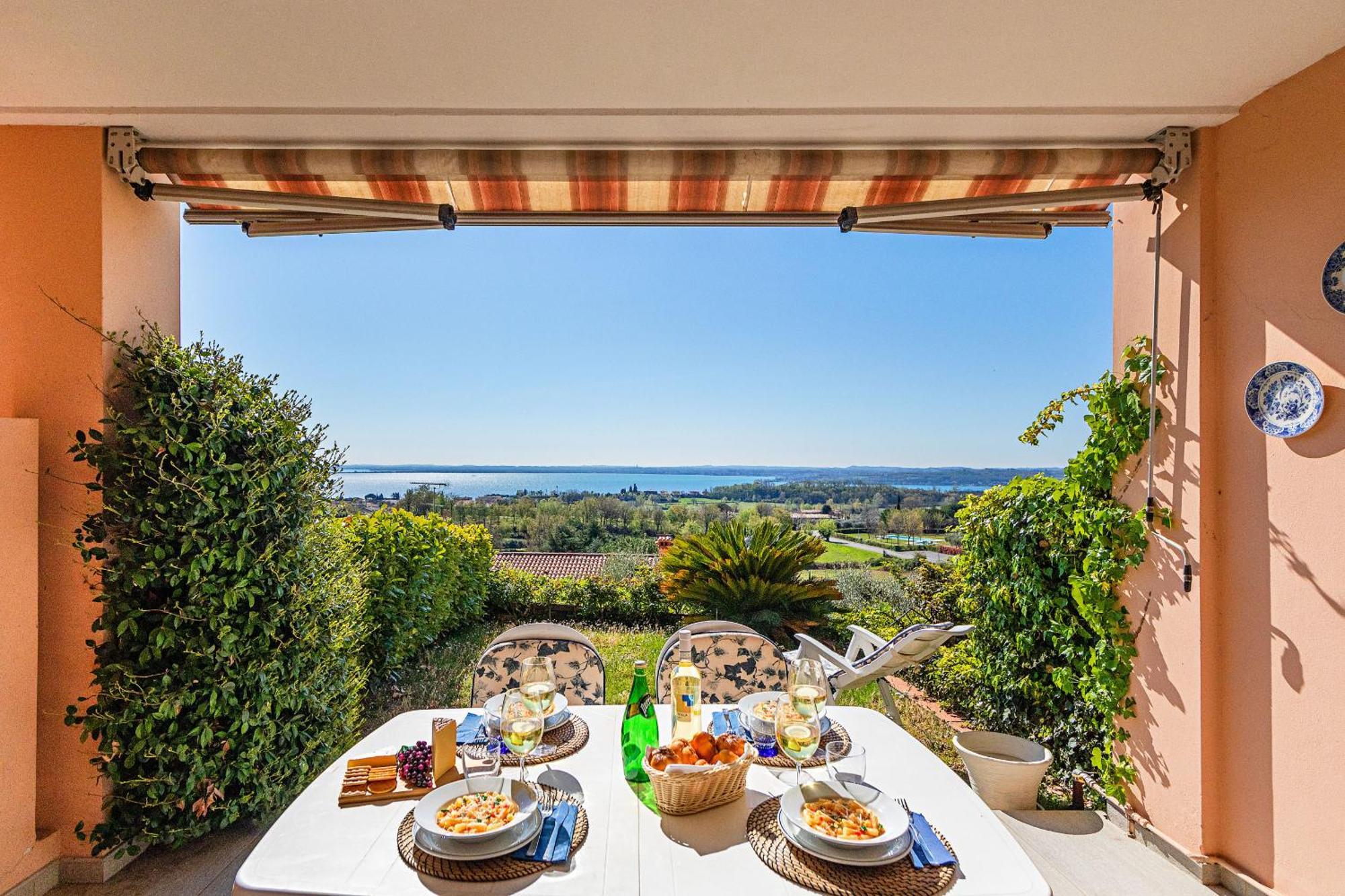 Residence Giardino 3 By Wonderful Italy 소리아노델라고 외부 사진